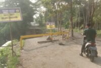 Kantor Desa Gandasoli yang sedang dalam proses perbaikan. (Foto: Enda/Forum Sukabumi)