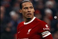 Al-Nassr siap pecahkan rekor transfer untuk memboyong Virgil van Dijk dari Liverpool. Instagram/@virgilvandijk