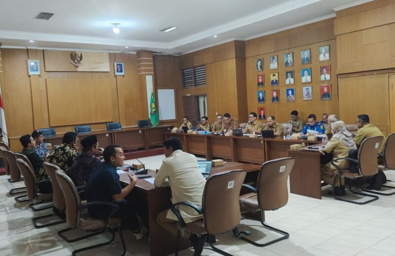 Bapemperda DPRD Kabupaten Sukabumi bahas 19 Raperda dalam Propemperda 2025. | Humas DPRD