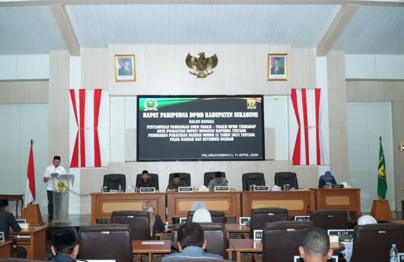 Fraksi DPRD buka pandangan soal revisi Perda PDRD. | Humas DPRD