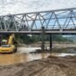 Perbaikan Jembatan Bojongkopo dimulai, fokus pada penguatan struktur.