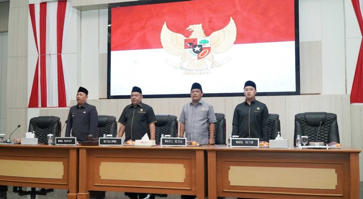 DPRD bahas kritis RPJMD Sukabumi 2025–2029 dalam Paripurna ke-18.