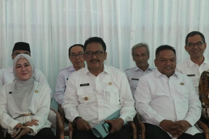 Ketua DPRD dan Bupati Sukabumi teken komitmen antikorupsi bersama KPK di Gedung Pakuan. | Istimewa