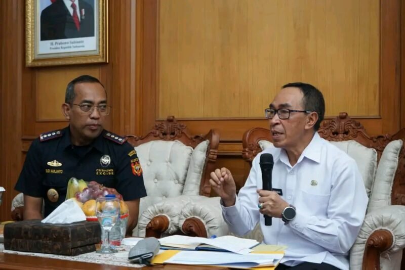 Sinergi Pemkab Sukabumi dan Bea Cukai perkuat pengawasan BKC ilegal. | Fb/Pemerintah Kabupaten Sukabumi 