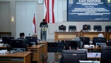 Bupati Sukabumi bahas perubahan anggaran dan realisasi APBD 2025 di Paripurna DPRD. | Fb/Pemerintah Kabupaten Sukabumi 