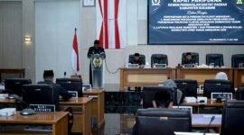 Bupati Sukabumi bahas perubahan anggaran dan realisasi APBD 2025 di Paripurna DPRD. | Fb/Pemerintah Kabupaten Sukabumi 