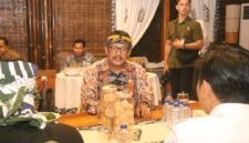 Bupati Sukabumi bahas penguatan sinergi daerah bersama Mendagri dan Gubernur Jabar di Subang | Fb/Pemerintah Kabupaten Sukabumi 
