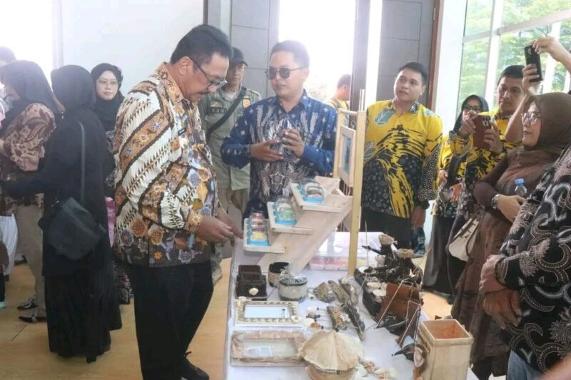 UMKM Sukabumi naik kelas, Bupati luncurkan SIKUMIS sebagai terobosan digital. | Fb/Pemerintah Kabupaten Sukabumi 