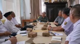 Sekda Sukabumi dan PMI bahas kolaborasi peningkatan layanan kemanusiaan. | Fb/Pemerintah Kabupaten Sukabumi 