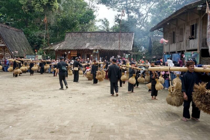 Disbudpora dukung pelestarian Seren Taun di Kasepuhan Sinar Resmi. | Ist