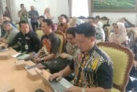 DPRD Sukabumi bahas Raperda RPJMD 2025–2029 bersama mitra eksekutif.