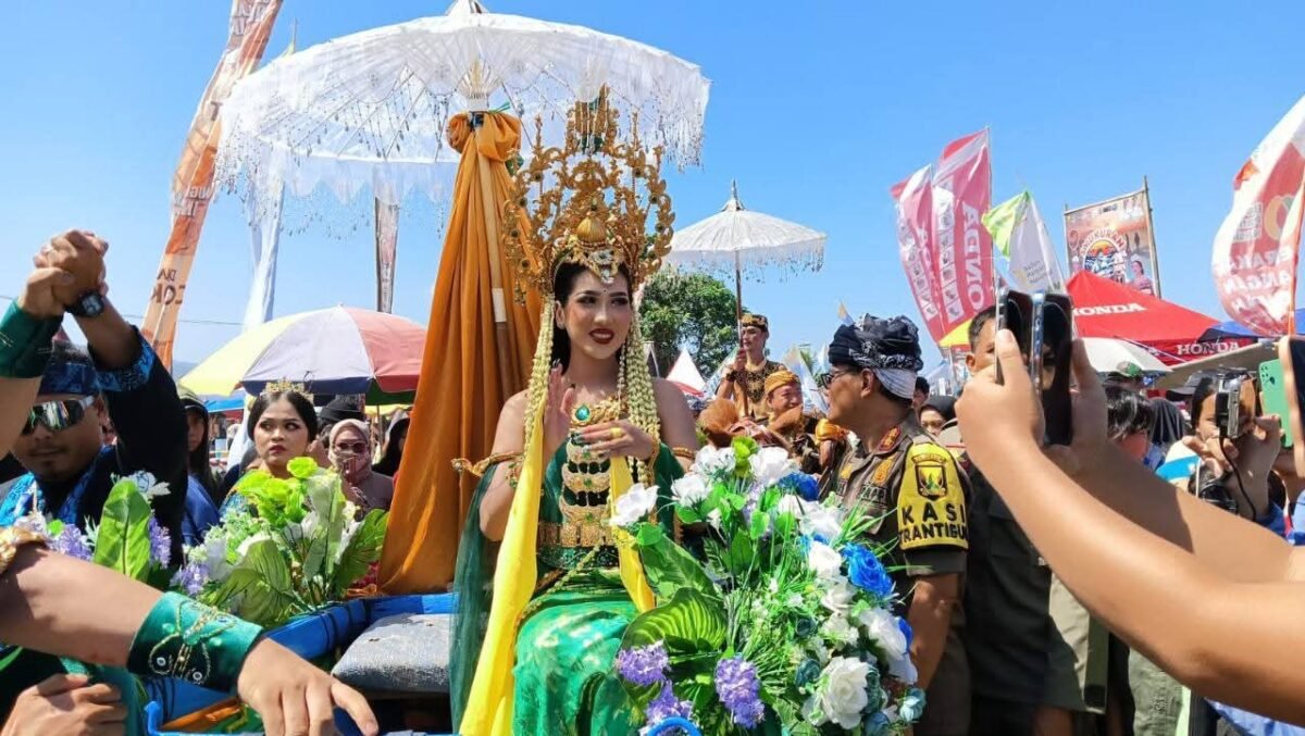 Disbudpora dorong Hari Nelayan Cisolok jadi ajang pelestarian budaya dan pendidikan tradisi bagi generasi muda.

