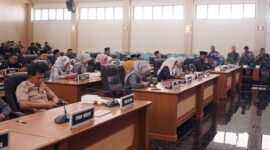 DPRD Sukabumi bahas perubahan APBD 2025 dalam Rapat Paripurna ke-28.