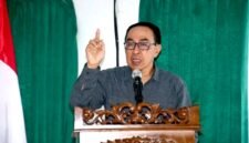 Sekda Sukabumi tekankan disiplin dan SOP dalam pelatihan keamanan pangan SPPG. | FB/Pemerintah Kabupaten Sukabumi 