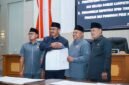 DPRD Sukabumi sahkan dua Raperda strategis untuk APBD 2026 dan penataan pusat perbelanjaan. | FB/Pemerintah Kabupaten Sukabumi 