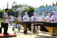 Corps Putri Assalam resmi dilepas ke Kejuaraan Marching Band Internasional Piala Raja Hamengku Buwono 2025! | Fb/Pemerintah kabupaten Sukabumi 
