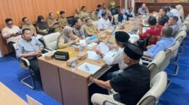 DPRD Sukabumi bahas pengurangan dana transfer Rp700 miliar dalam Raperda APBD 2026.