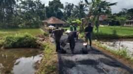 Disperkim bangun jalan lingkungan di Desa Jagamukti, warga sambut dengan antusias.