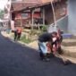 Disperkim Sukabumi bangun jalan lingkungan untuk tingkatkan akses dan kesejahteraan warga.
