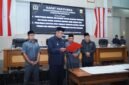 DPRD Sukabumi sahkan RAPBD 2026 dan Raperda Penataan Toko Swalayan.