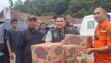 Hamzah Gurnita turun langsung bantu korban banjir Cisolok dan dorong percepatan pemulihan.