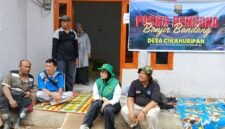 Dila Nurdian tinjau SDN Cikahuripan pascabanjir, dorong percepatan pemulihan sekolah.