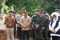 Brimob ke-80, wujud nyata kepedulian untuk petani Sukabumi. FB/pemerintah kabupaten Sukabumi 