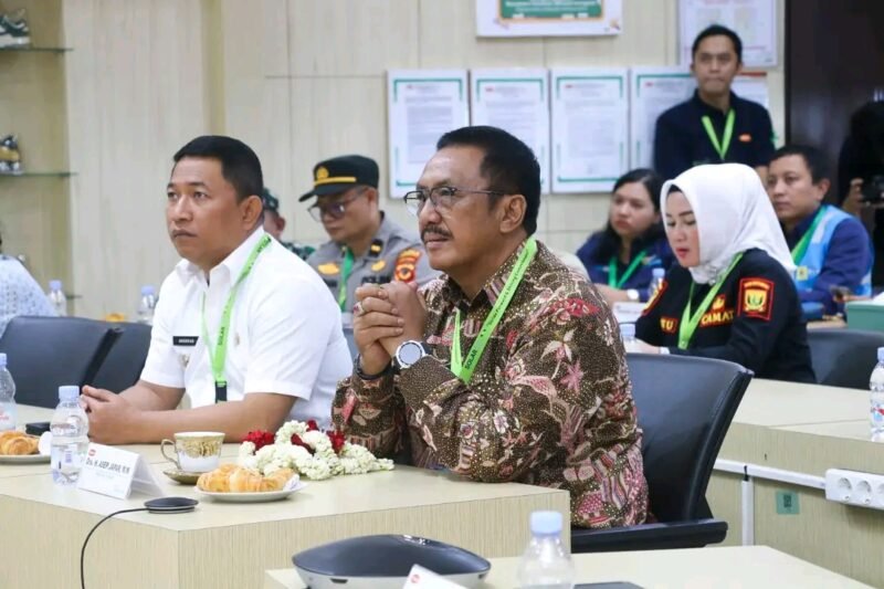 Bupati resmikan PLTS Atap dorong energi bersih. | Fb/Pemerintah kabupaten Sukabumi 