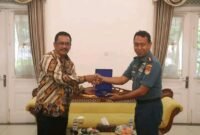 Bupati dan Danlanal Bandung bahas bakti sosial di Sukabumi. /FB: Pemerintah Kabupaten Sukabumi 