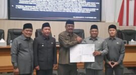 Bupati Sukabumi bahas delapan Raperda strategis dalam rapat paripurna DPRD. | FB/Pemerintah Kabupaten Sukabumi 
