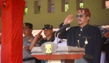 Pemkab Sukabumi beri beasiswa siswa berprestasi di Hardiknas 2026. (foto/fb: Pemerintah Kabupaten Sukabumi)
