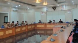 DPRD Kabupaten Sukabumi soroti dugaan tower telekomunikasi tanpa SLF dan ancam sanksi tegas bagi perusahaan pelanggar.