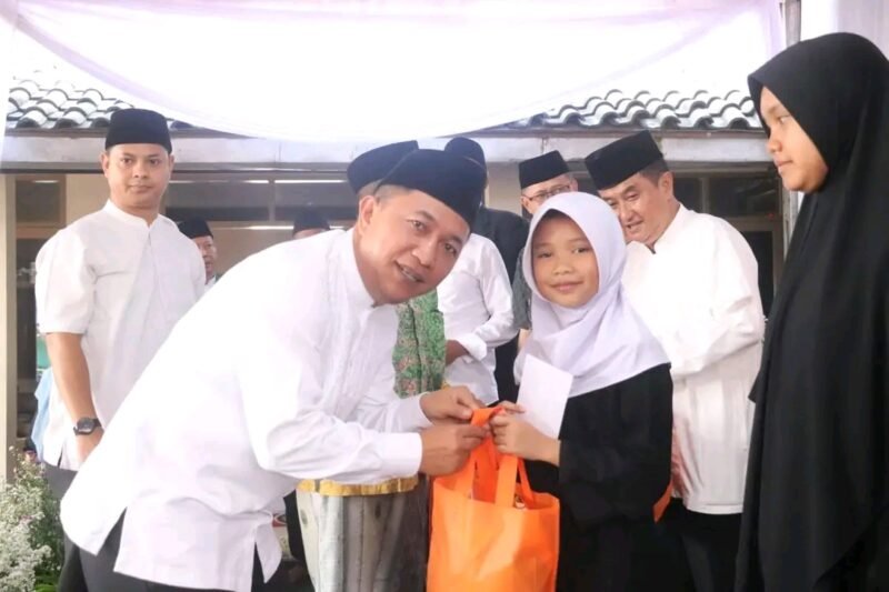 Wabup Sukabumi hadiri Gebyar Muharram 1448 H di Cidahu, ajak masyarakat perkuat kebersamaan. (fb/Pemerintah Kabupaten Sukabumi)