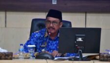 Bupati Sukabumi bahas PAD, SPMB, MBG, dan layanan kependudukan dalam rapat dinas. (fb/Pemerintah Kabupaten Sukabumi)