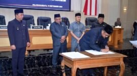 Bupati dan DPRD Sukabumi sepakati Raperda Perubahan APBD 2026 untuk mendukung program prioritas pembangunan daerah.