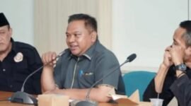 Budi Azhar Mutawali meminta Gubernur Jabar segera menerbitkan juklak layanan rumah sakit bagi warga tanpa BPJS aktif.