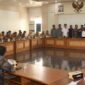 Budi Azhar meminta Gubernur Jabar segera menerbitkan juklak layanan rumah sakit bagi warga tanpa BPJS aktif.