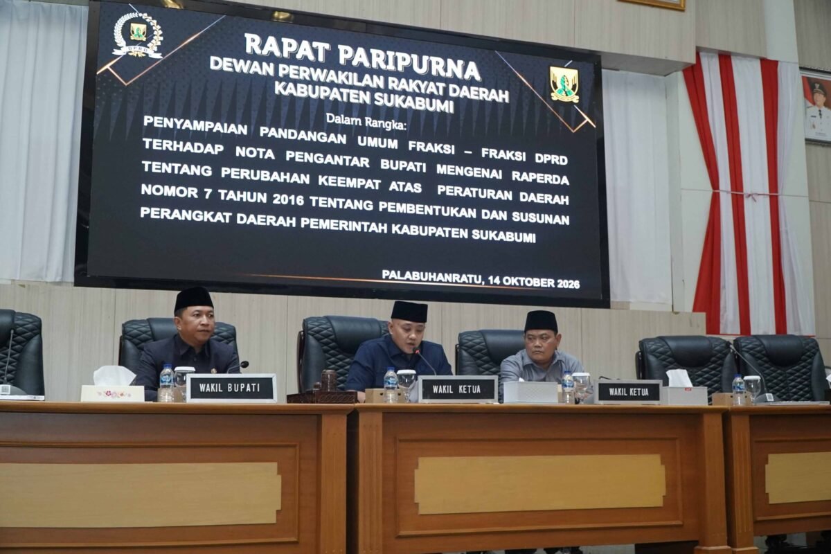 Tujuh fraksi DPRD Kabupaten Sukabumi menyampaikan pandangan terkait perubahan susunan perangkat daerah.